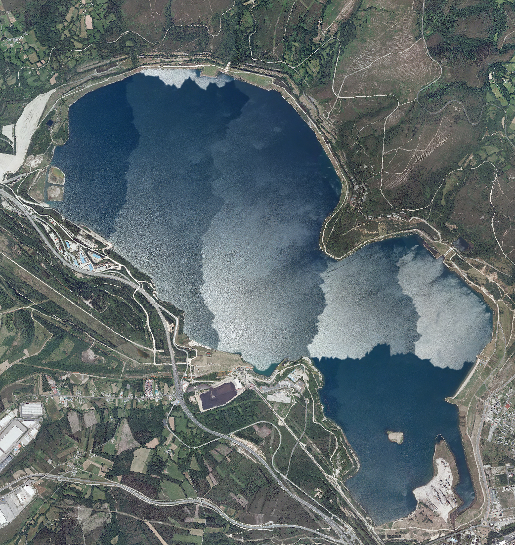 Vista aérea do lagoa de As Pontes (2014, PNOA cedido por © Instituto Geográfico Nacional)